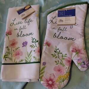 Home Collection Floral Kitchen Linens Set - White and Green